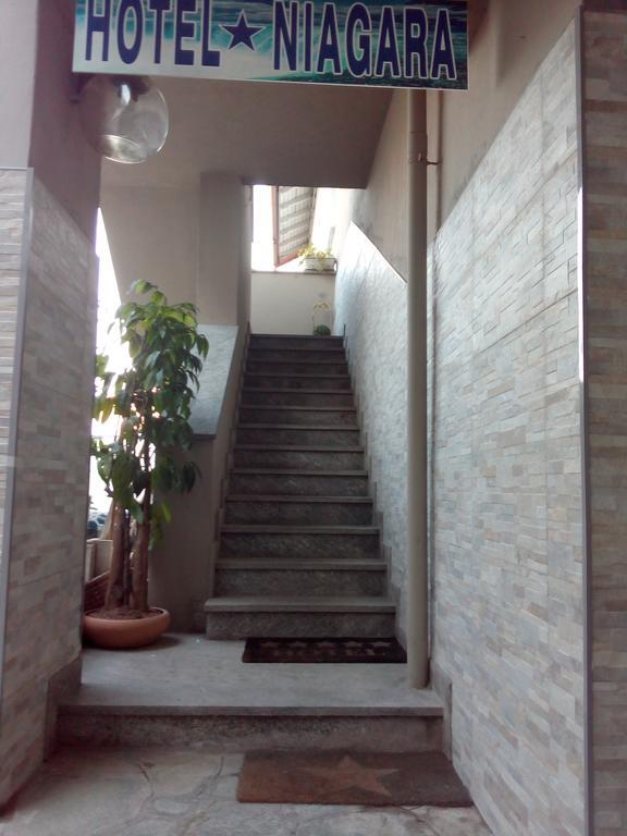 Hotel Niagara Caselle Torinese ภายนอก รูปภาพ